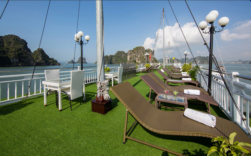 Sundeck Signature